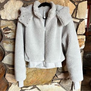 Alo Foxy Sherpa Jacket in Dove Grey